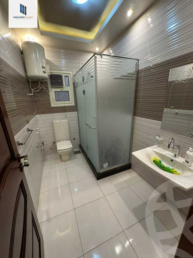 https://aqarmap.com.eg/ar/listing/5830859-for-sale-cairo-6th-of-october-featured-neighborhood-fourth-touristic-village-mahmoud-sami-el-baroudi-st