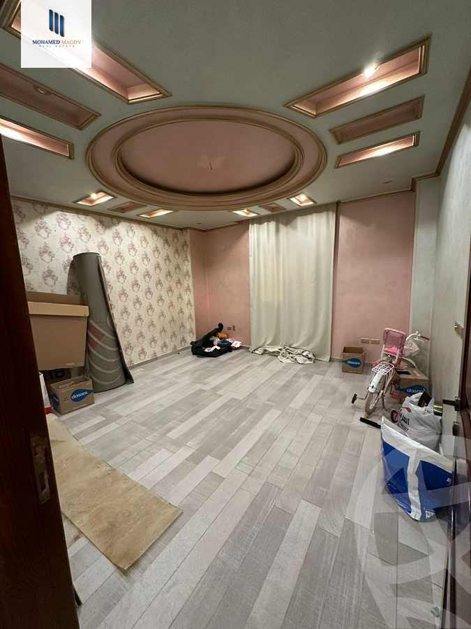 https://aqarmap.com.eg/ar/listing/5830859-for-sale-cairo-6th-of-october-featured-neighborhood-fourth-touristic-village-mahmoud-sami-el-baroudi-st