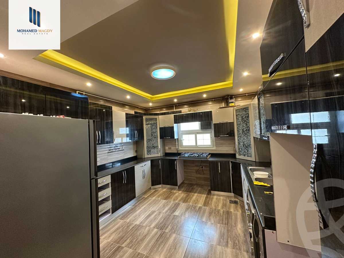 https://aqarmap.com.eg/ar/listing/5830859-for-sale-cairo-6th-of-october-featured-neighborhood-fourth-touristic-village-mahmoud-sami-el-baroudi-st