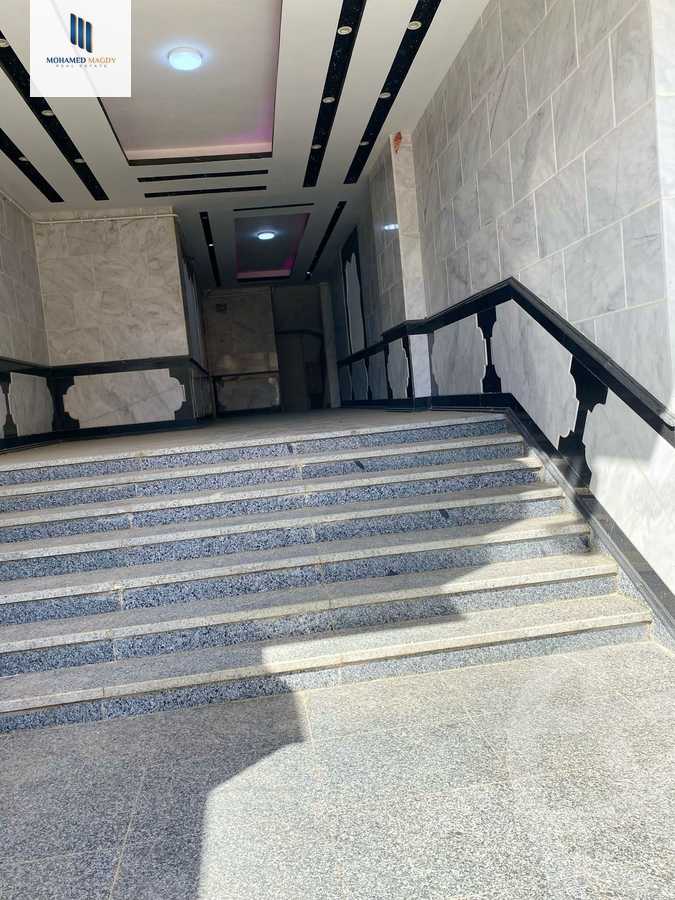 https://aqarmap.com.eg/en/listing/5832306-for-sale-cairo-el-sheikh-zayed-city-compounds-zayed-heights-compound