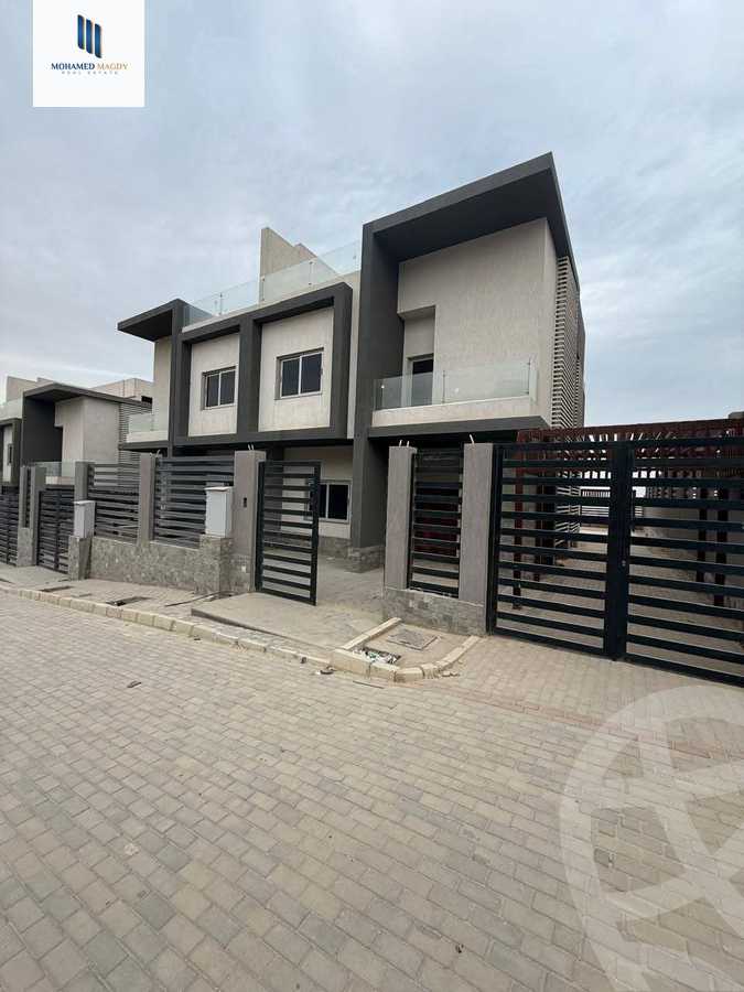 https://aqarmap.com.eg/en/listing/5833324-for-sale-cairo-el-sheikh-zayed-city-compounds-el-khamayel