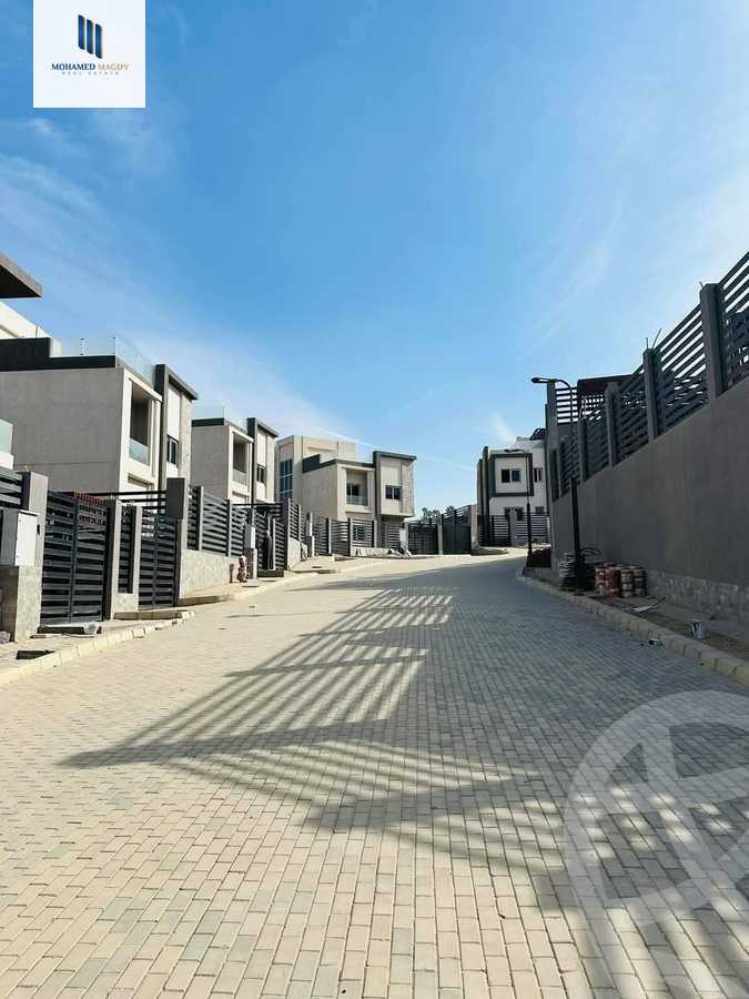 https://aqarmap.com.eg/en/listing/5833324-for-sale-cairo-el-sheikh-zayed-city-compounds-el-khamayel