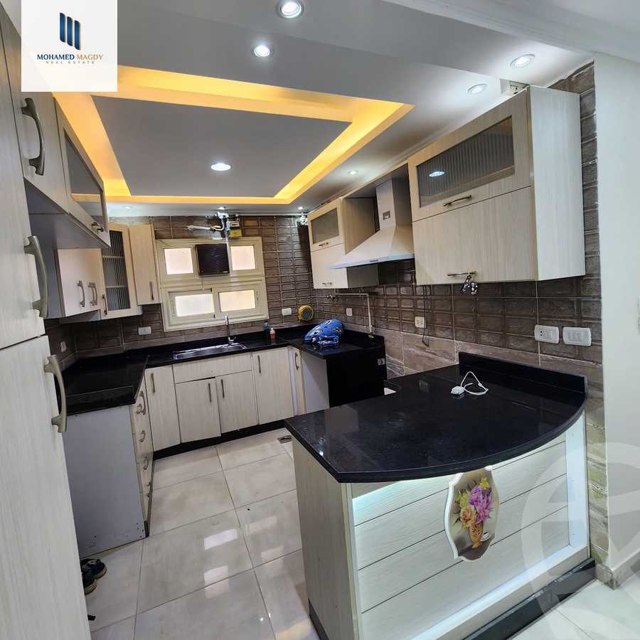 https://aqarmap.com.eg/en/listing/5867236-for-sale-cairo-el-sheikh-zayed-city-compounds-el-khamayel