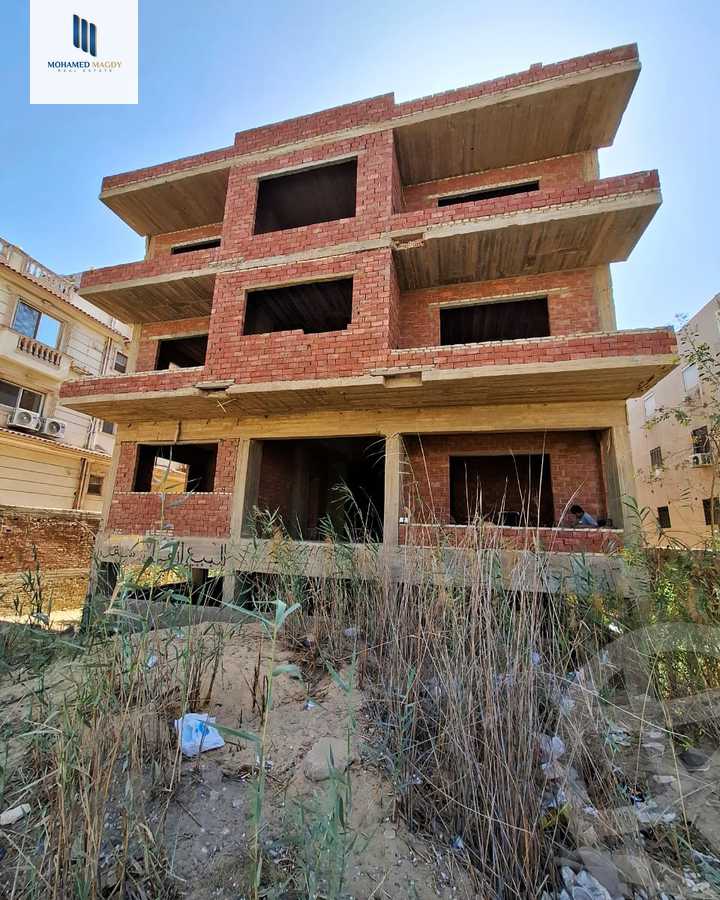 https://aqarmap.com.eg/ar/listing/5882656-for-sale-cairo-el-sheikh-zayed-city-el-hay-elasher-street-100