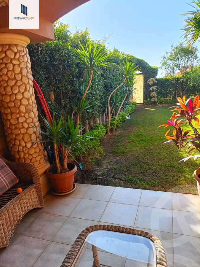 https://aqarmap.com.eg/ar/listing/5882812-for-sale-cairo-el-sheikh-zayed-city-compounds-royal-meadows