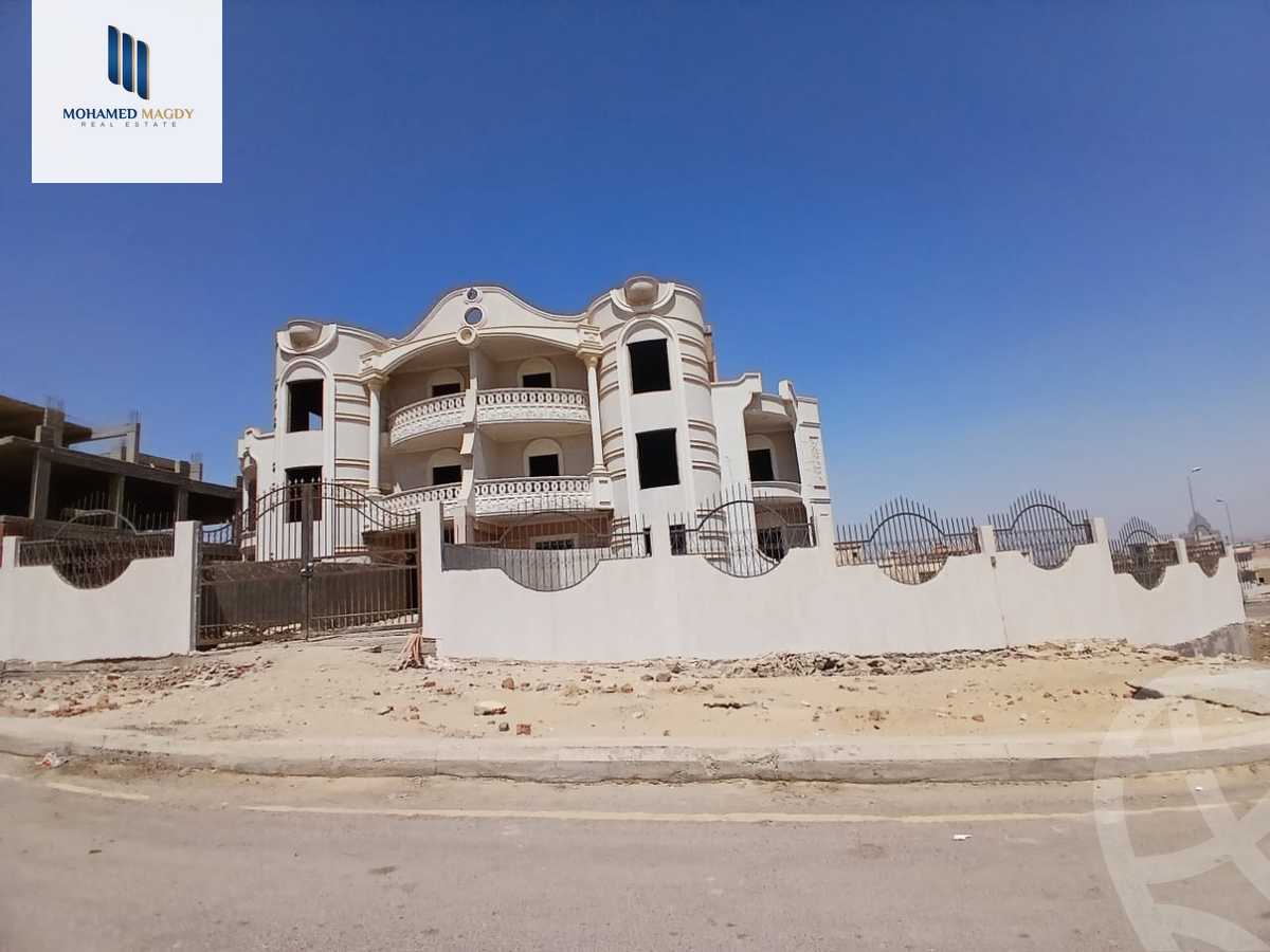 https://aqarmap.com.eg/ar/listing/5894991-for-sale-cairo-el-sheikh-zayed-city-el-hay-el-thaleth-ashaer-area-1-street-12