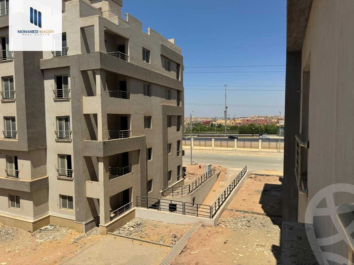 https://aqarmap.com.eg/en/listing/5931230-for-sale-cairo-6th-of-october-compounds-kmbwnd-jm-lqhr