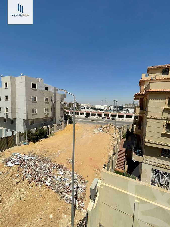 https://aqarmap.com.eg/en/listing/5934336-for-sale-cairo-6th-of-october-featured-neighborhood-first-touristic-village-el-shaheed-mohammed-abdul-latif-alshimi-st