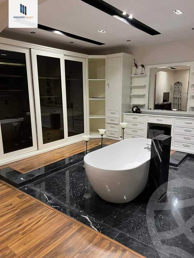 https://aqarmap.com.eg/ar/listing/5935235-for-sale-cairo-el-sheikh-zayed-city-el-hay-el-thaleth-ashaer-area-3-al-shabab-rd