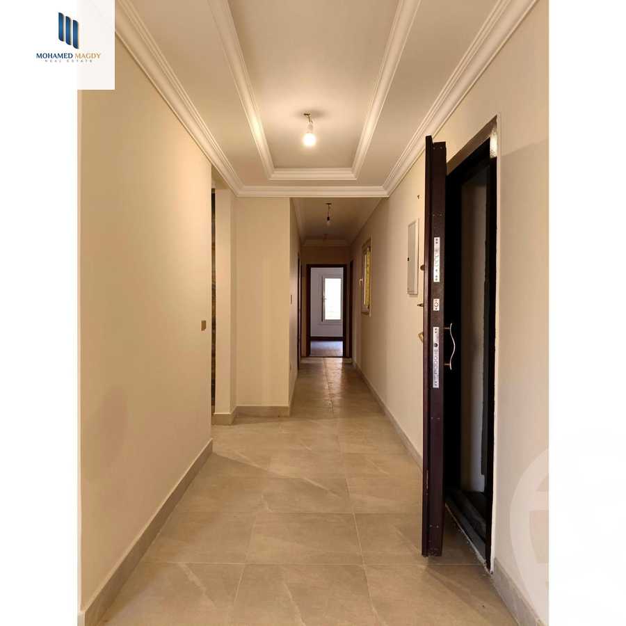 https://aqarmap.com.eg/ar/listing/5954129-for-sale-cairo-el-sheikh-zayed-city-el-hay-eltaseaa-area-1-el-bostan-st