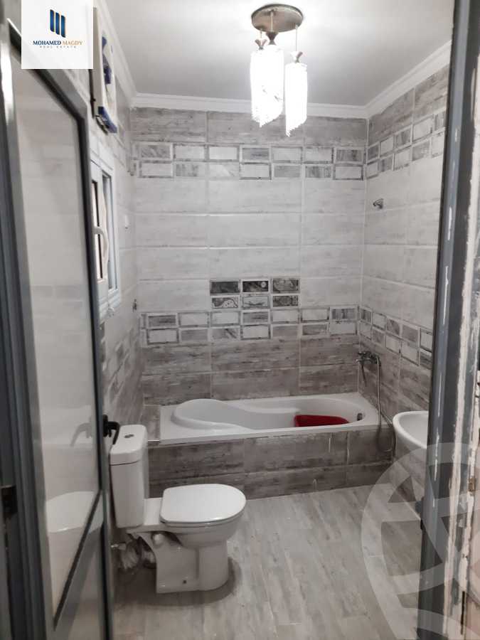https://aqarmap.com.eg/ar/listing/5960726-for-sale-cairo-el-sheikh-zayed-city-el-hay-el-hady-ashaer-area-1-street-16