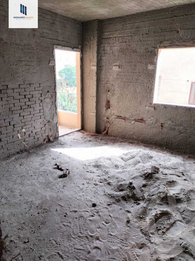 https://aqarmap.com.eg/en/listing/5988940-for-sale-cairo-6th-of-october-featured-neighborhood-fourth-touristic-village-mahmoud-sami-el-baroudi-st