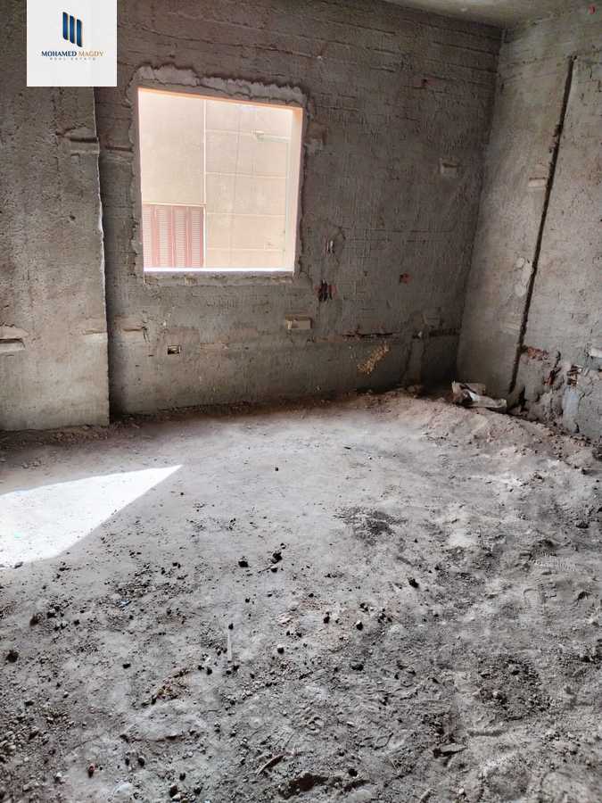 https://aqarmap.com.eg/en/listing/5988940-for-sale-cairo-6th-of-october-featured-neighborhood-fourth-touristic-village-mahmoud-sami-el-baroudi-st