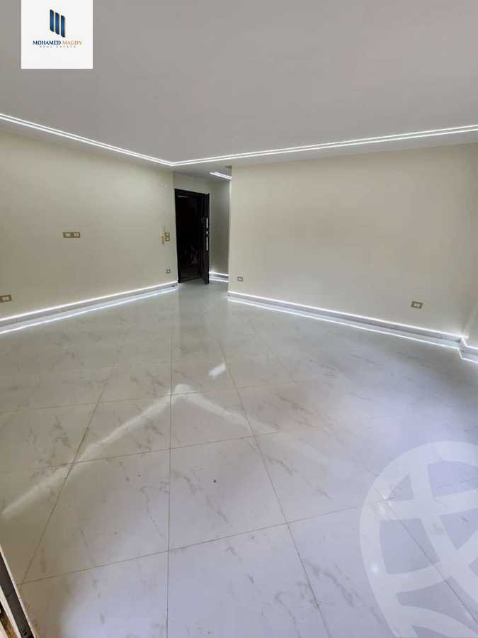 https://aqarmap.com.eg/ar/listing/6017922-for-sale-cairo-el-sheikh-zayed-city-compounds-el-khamayel