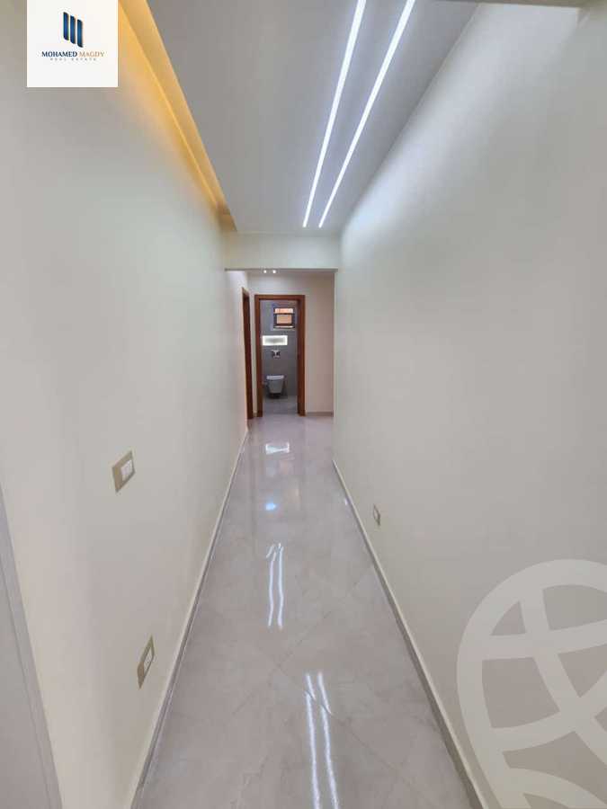 https://aqarmap.com.eg/en/listing/6017994-for-sale-cairo-el-sheikh-zayed-city-compounds-el-khamayel