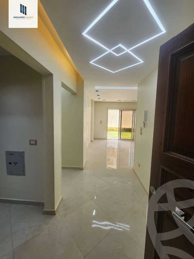 https://aqarmap.com.eg/en/listing/6017994-for-sale-cairo-el-sheikh-zayed-city-compounds-el-khamayel