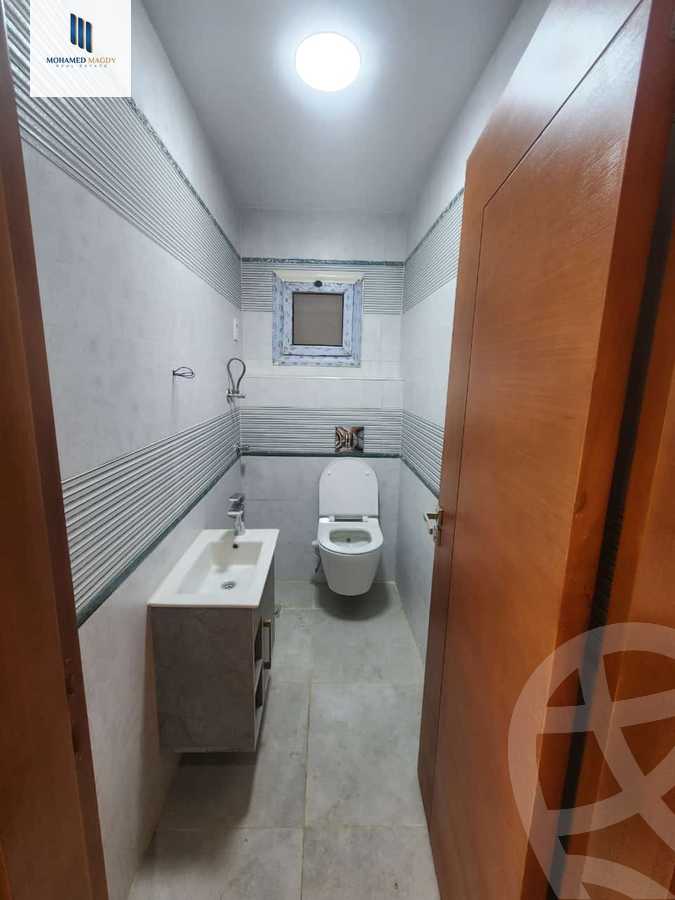 https://aqarmap.com.eg/en/listing/6017994-for-sale-cairo-el-sheikh-zayed-city-compounds-el-khamayel