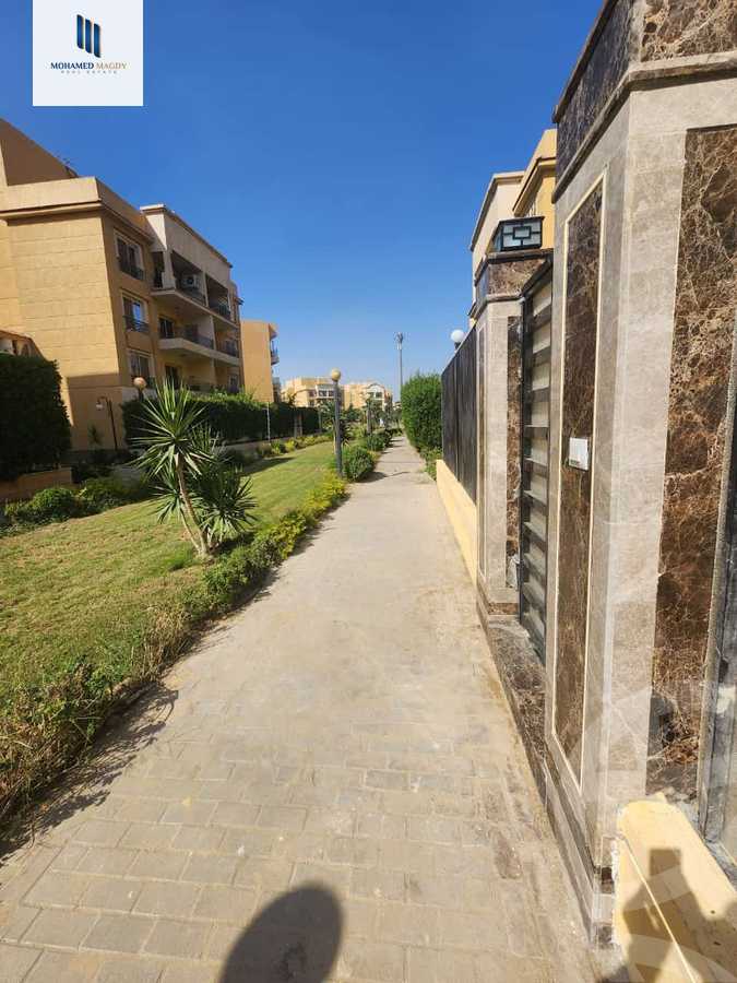 https://aqarmap.com.eg/en/listing/6017994-for-sale-cairo-el-sheikh-zayed-city-compounds-el-khamayel