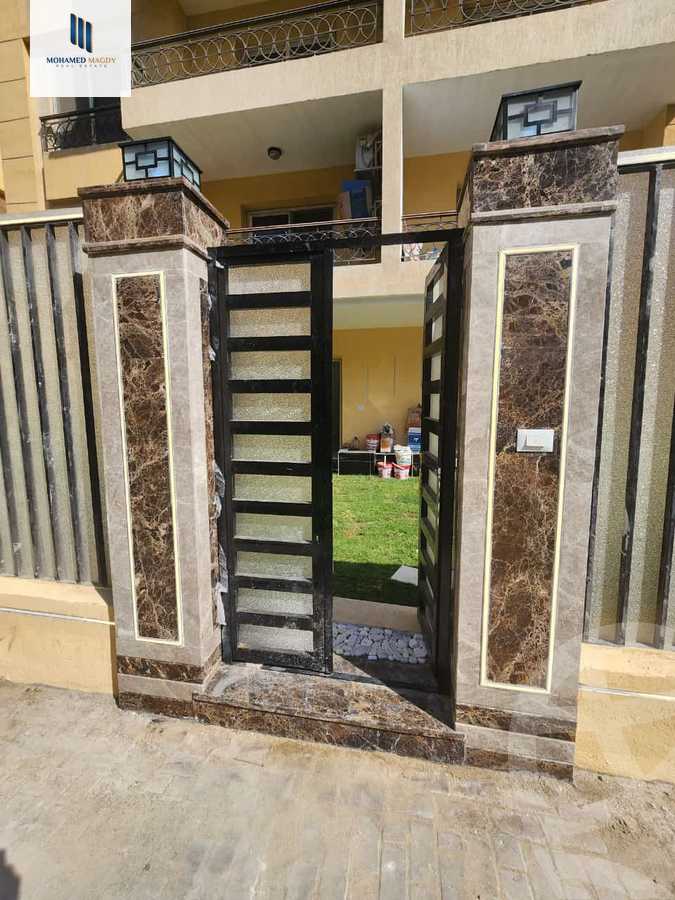 https://aqarmap.com.eg/en/listing/6017994-for-sale-cairo-el-sheikh-zayed-city-compounds-el-khamayel