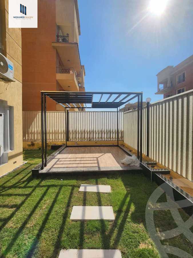 https://aqarmap.com.eg/en/listing/6017994-for-sale-cairo-el-sheikh-zayed-city-compounds-el-khamayel