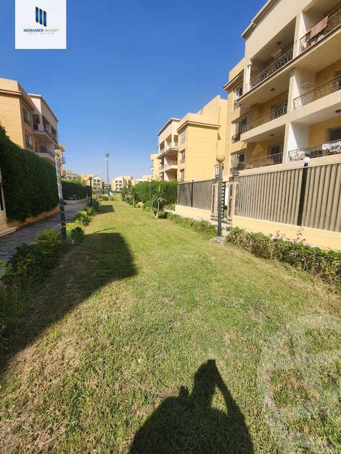 https://aqarmap.com.eg/en/listing/6017994-for-sale-cairo-el-sheikh-zayed-city-compounds-el-khamayel