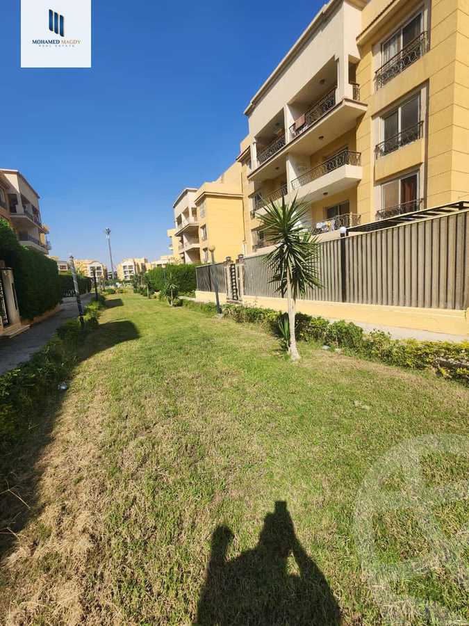 https://aqarmap.com.eg/en/listing/6017994-for-sale-cairo-el-sheikh-zayed-city-compounds-el-khamayel