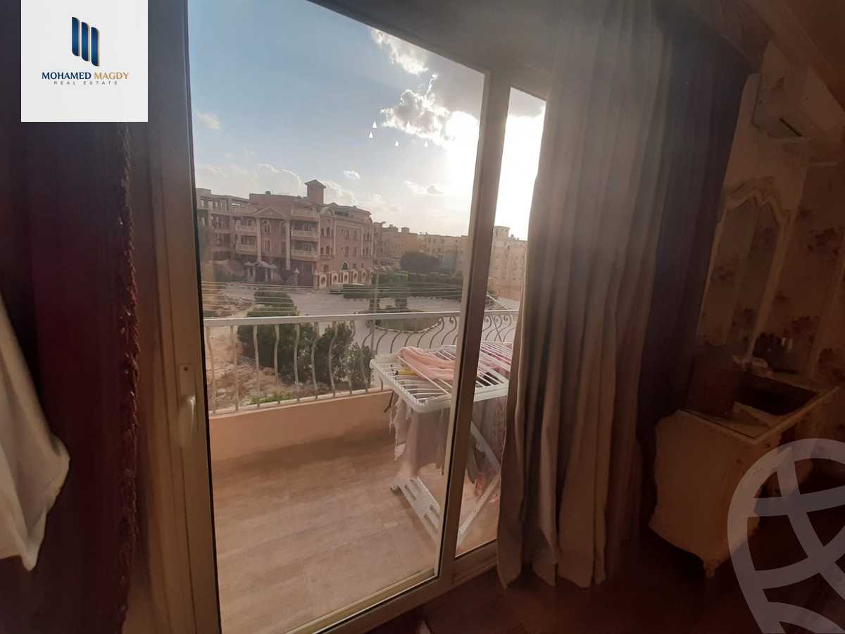 https://aqarmap.com.eg/en/listing/6018016-for-sale-cairo-el-sheikh-zayed-city-compounds-el-khamayel
