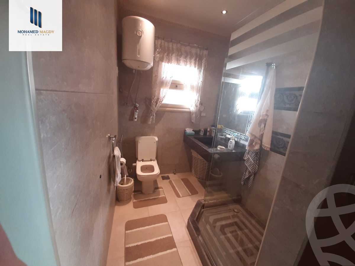 https://aqarmap.com.eg/en/listing/6018016-for-sale-cairo-el-sheikh-zayed-city-compounds-el-khamayel