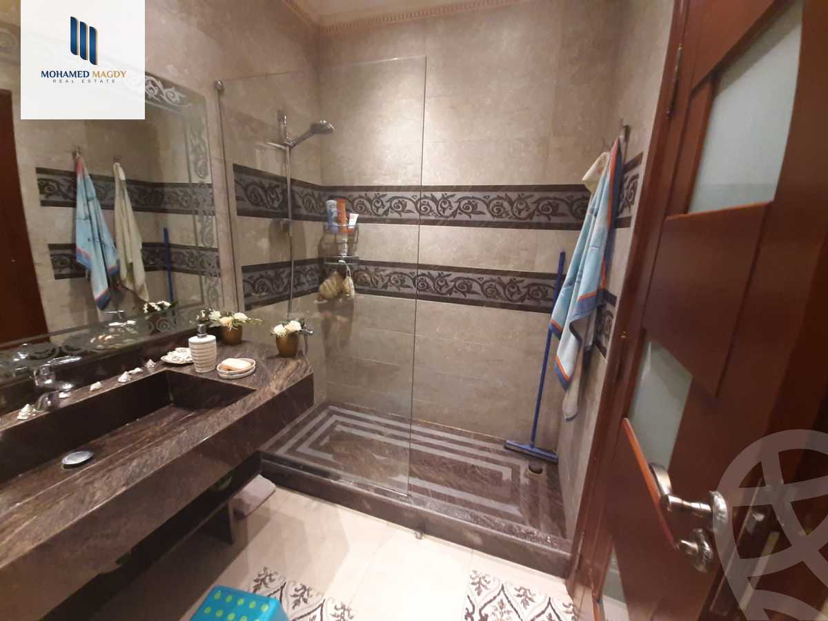 https://aqarmap.com.eg/en/listing/6018016-for-sale-cairo-el-sheikh-zayed-city-compounds-el-khamayel
