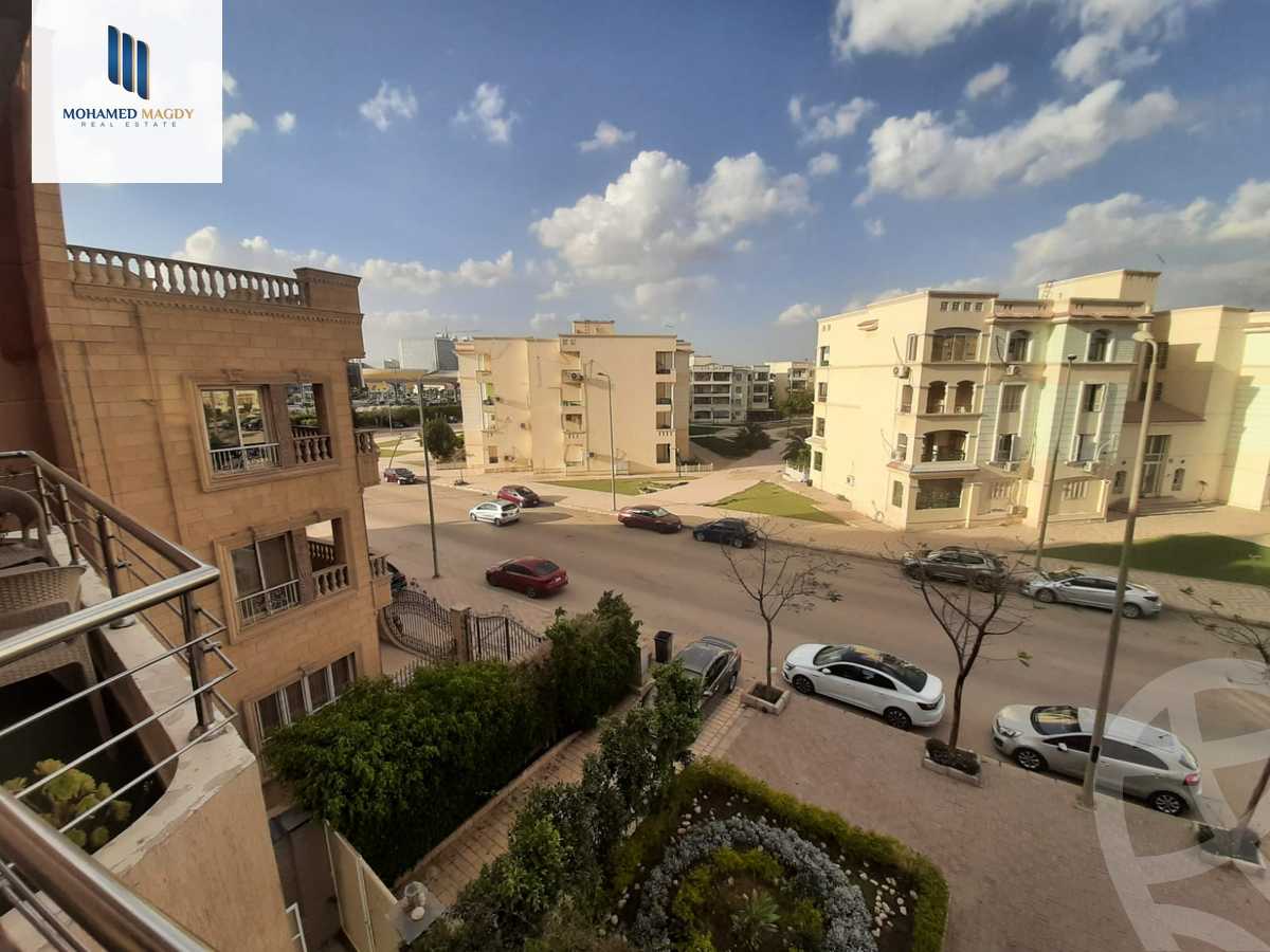 https://aqarmap.com.eg/en/listing/6018016-for-sale-cairo-el-sheikh-zayed-city-compounds-el-khamayel