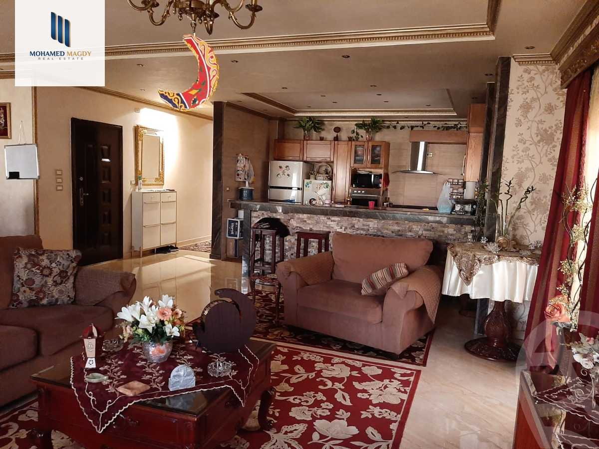 https://aqarmap.com.eg/en/listing/6018016-for-sale-cairo-el-sheikh-zayed-city-compounds-el-khamayel