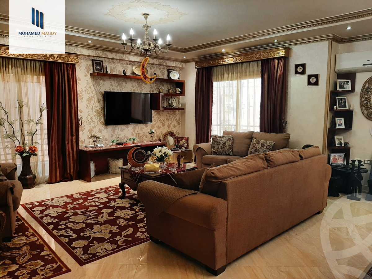 https://aqarmap.com.eg/en/listing/6018016-for-sale-cairo-el-sheikh-zayed-city-compounds-el-khamayel