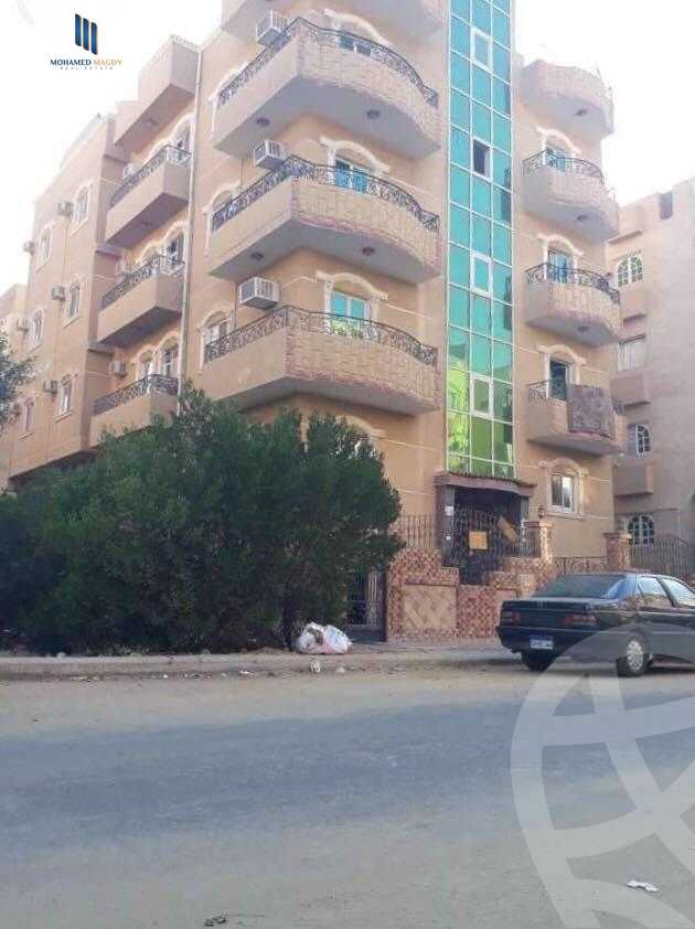 https://aqarmap.com.eg/en/listing/6023357-for-sale-cairo-6th-of-october-el-ahyaa-neighborhood-1st-al-maahad