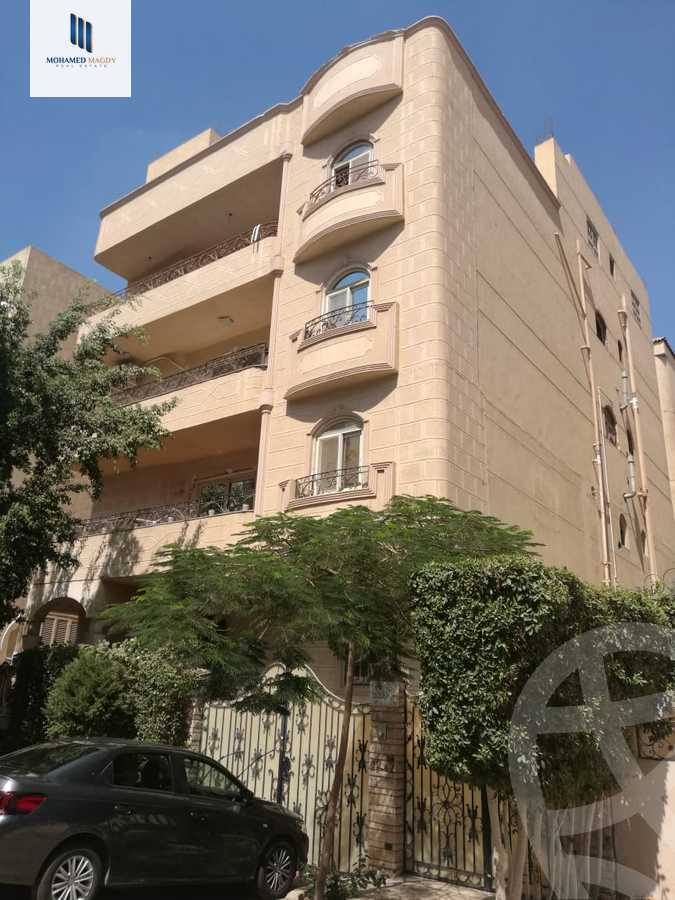 https://aqarmap.com.eg/ar/listing/6023422-for-sale-cairo-6th-of-october-el-ahyaa-neighborhood-1st-rich-bake-st