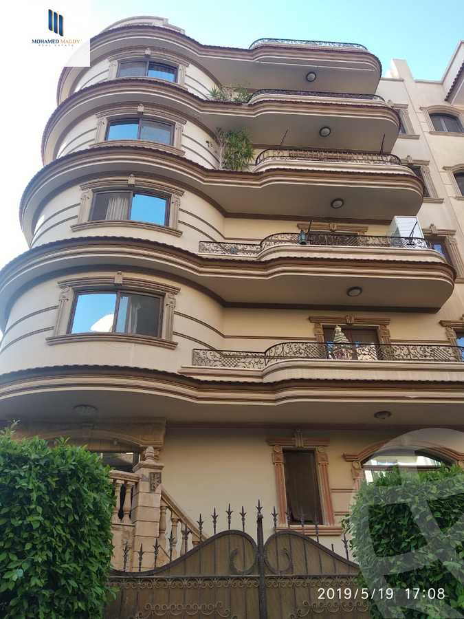https://aqarmap.com.eg/en/listing/6028520-for-sale-cairo-6th-of-october-el-ahyaa-neighborhood-2nd-divided-from-al-kafrawei-st