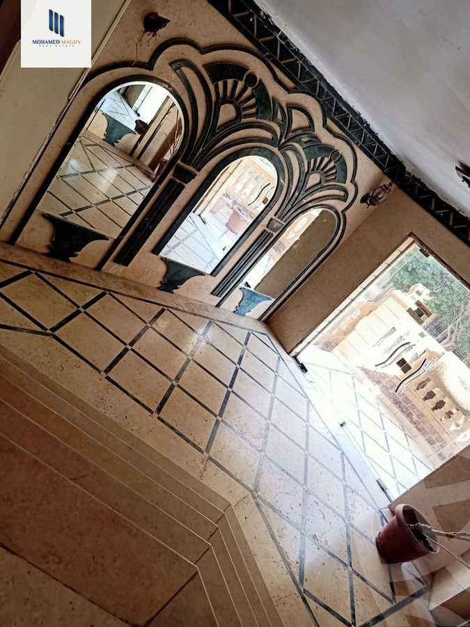 https://aqarmap.com.eg/en/listing/6028520-for-sale-cairo-6th-of-october-el-ahyaa-neighborhood-2nd-divided-from-al-kafrawei-st