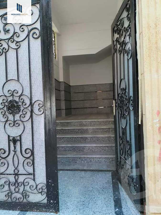 https://aqarmap.com.eg/en/listing/6028537-for-sale-cairo-6th-of-october-el-ahyaa-neighborhood-2nd-divided-from-al-kafrawei-st