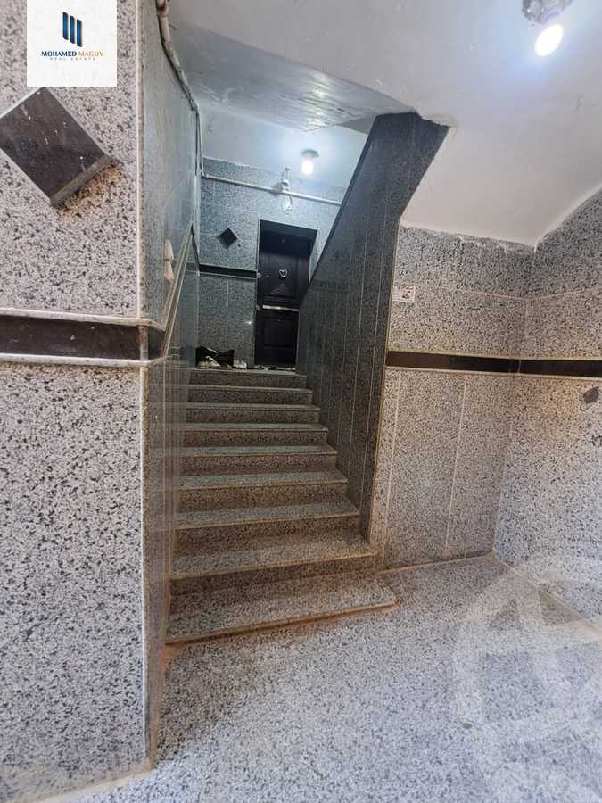 https://aqarmap.com.eg/en/listing/6028617-for-sale-cairo-6th-of-october-el-ahyaa-neighborhood-2nd-divided-from-al-kafrawei-st