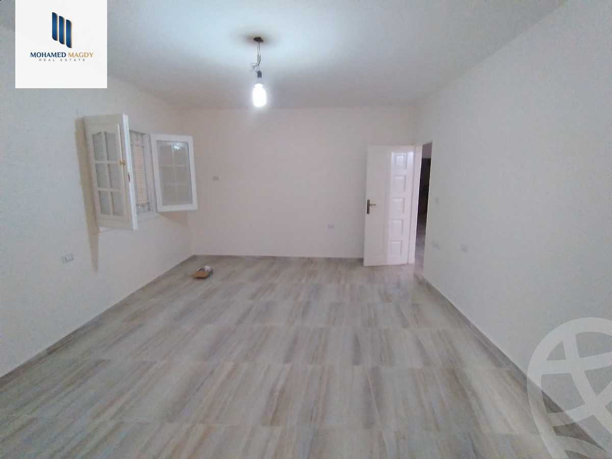 https://aqarmap.com.eg/en/listing/6029289-for-sale-cairo-6th-of-october-el-ahyaa-neighborhood-3rd-nasr-ammar-st