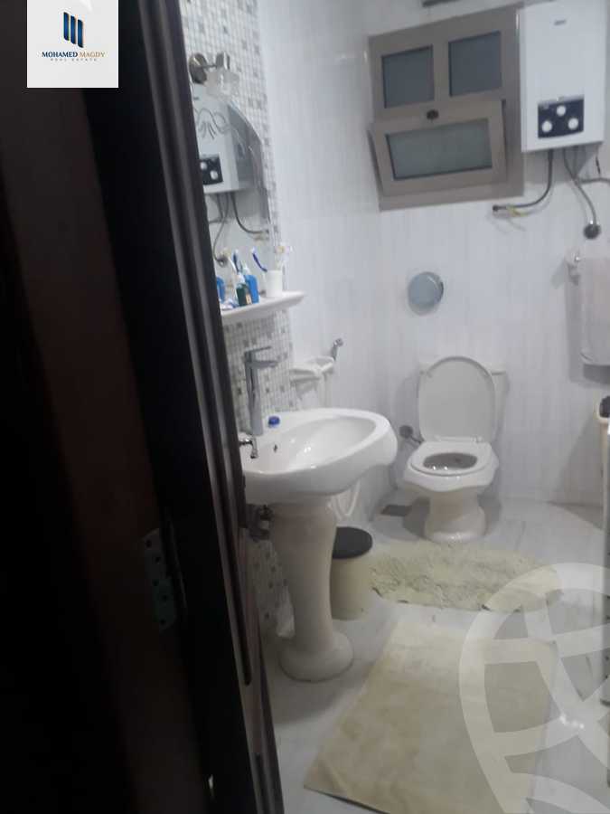 https://aqarmap.com.eg/en/listing/6033501-for-sale-cairo-6th-of-october-el-ahyaa-neighborhood-3rd-nasr-ammar-st