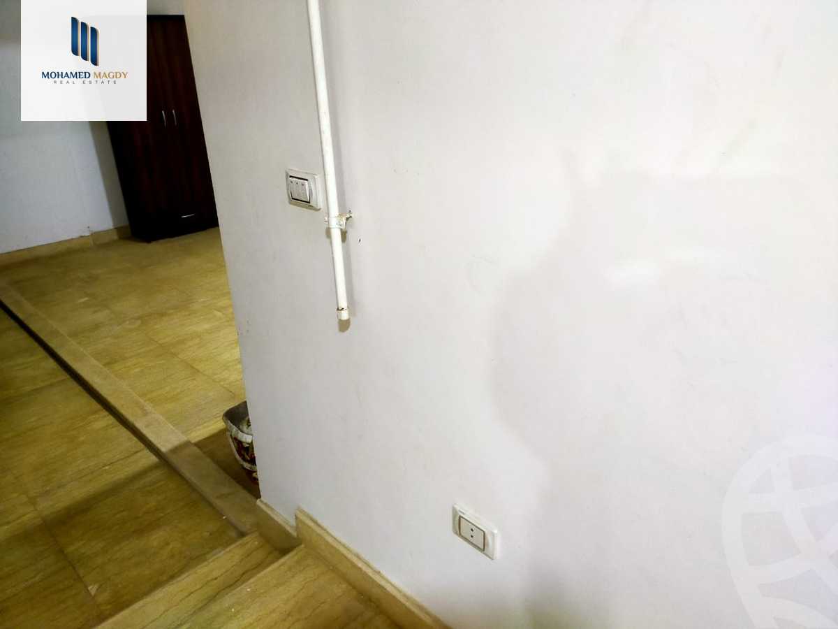 https://aqarmap.com.eg/en/listing/6033501-for-sale-cairo-6th-of-october-el-ahyaa-neighborhood-3rd-nasr-ammar-st