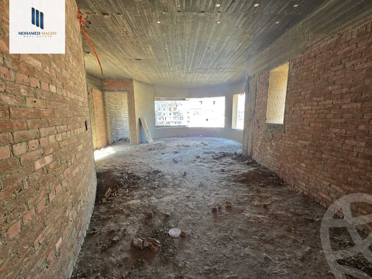 https://aqarmap.com.eg/en/listing/6035896-for-sale-cairo-6th-of-october-featured-neighborhood-first-touristic-village-el-shaheed-mohammed-abdul-latif-alshimi-st