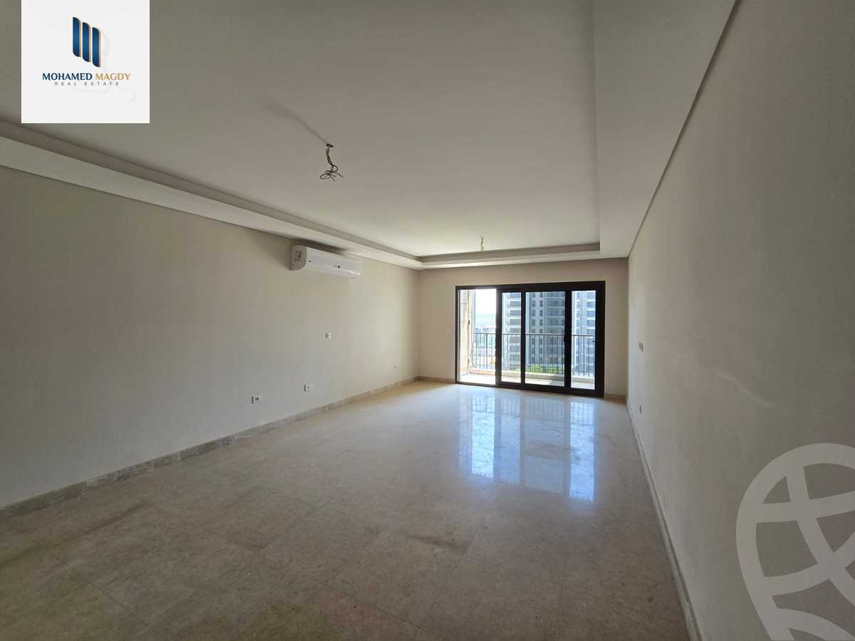 https://aqarmap.com.eg/en/listing/6036796-for-sale-cairo-el-sheikh-zayed-city-compounds-zyd-wr-llttwyr-park-towers-zed-el-sheikh-zayed-compound