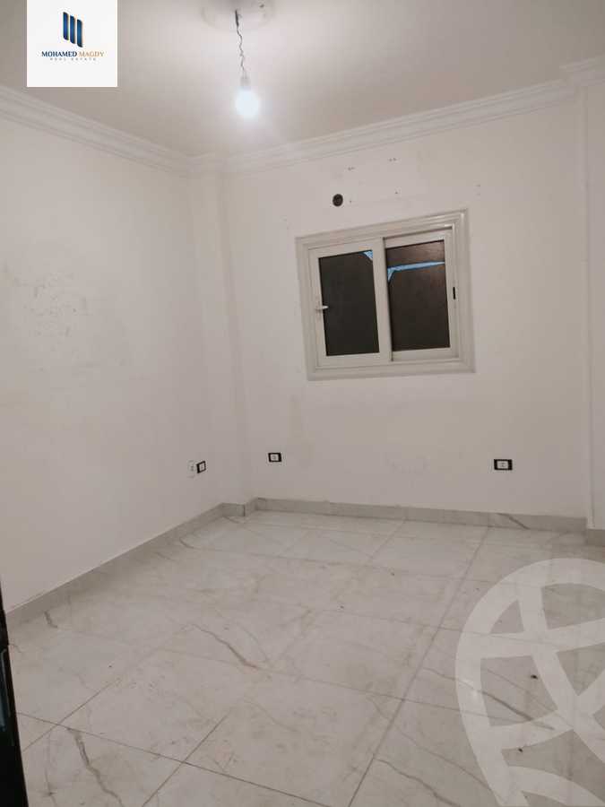 https://aqarmap.com.eg/ar/listing/6075261-for-sale-cairo-el-sheikh-zayed-city-el-hay-el-thaleth-ashaer-area-3-el-salam-st