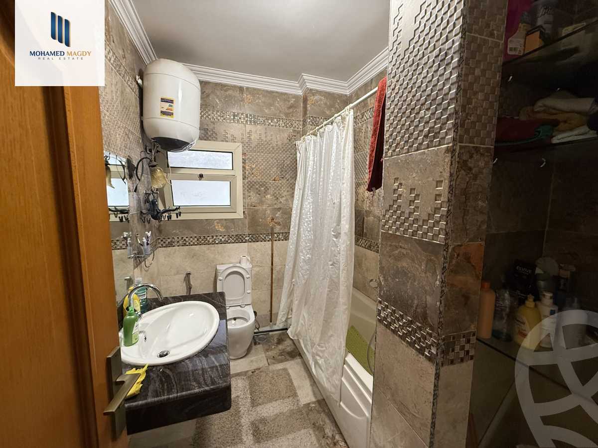 https://aqarmap.com.eg/ar/listing/6086401-for-sale-cairo-6th-of-october-featured-neighborhood-fourth-touristic-village-yehia-haqy-st