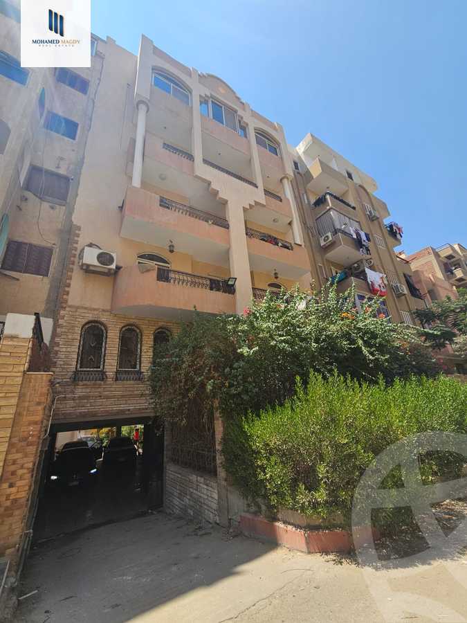 https://aqarmap.com.eg/en/listing/6110906-for-sale-cairo-6th-of-october-el-ahyaa-neighborhood-4th-street-6