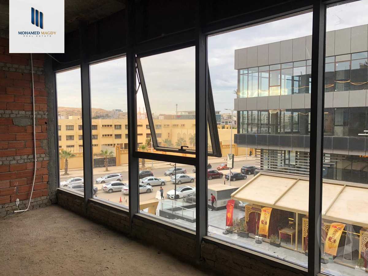 https://aqarmap.com.eg/ar/listing/6163069-for-sale-cairo-el-sheikh-zayed-city-compounds-dh-jyt-blz-mykwn-llttwyr