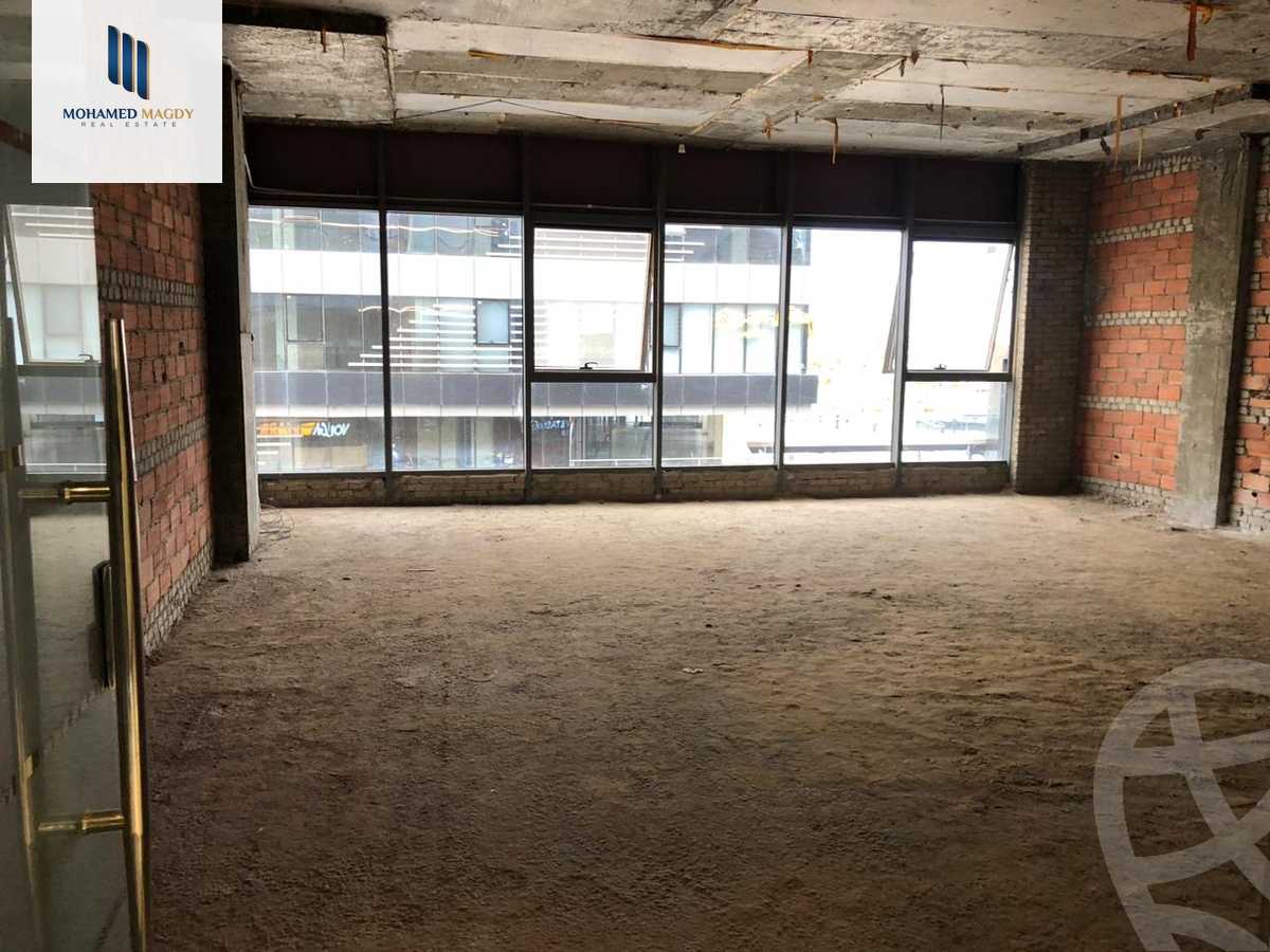 https://aqarmap.com.eg/ar/listing/6163069-for-sale-cairo-el-sheikh-zayed-city-compounds-dh-jyt-blz-mykwn-llttwyr
