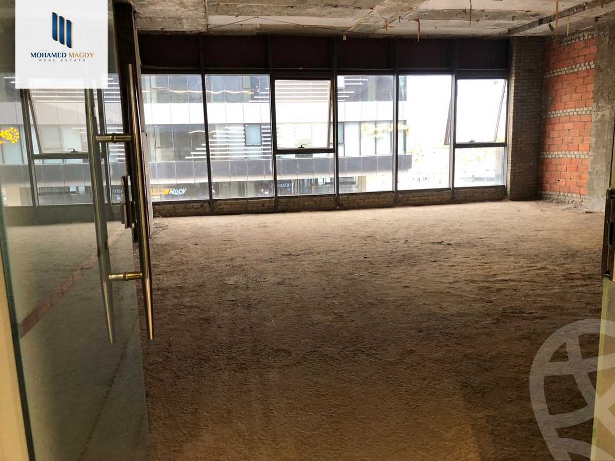 https://aqarmap.com.eg/ar/listing/6163069-for-sale-cairo-el-sheikh-zayed-city-compounds-dh-jyt-blz-mykwn-llttwyr