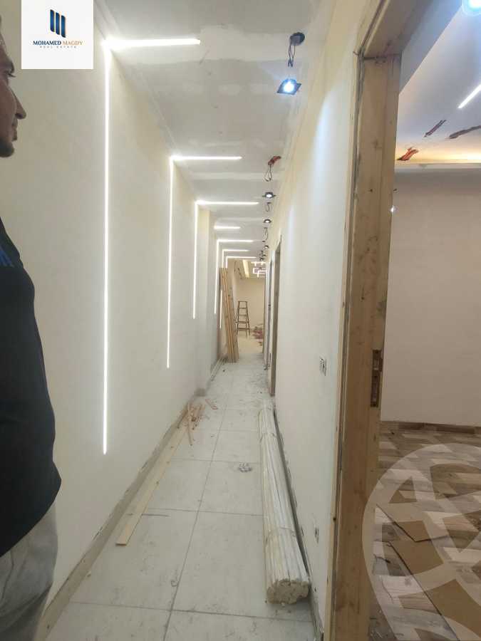 https://aqarmap.com.eg/ar/listing/6166038-for-sale-cairo-6th-of-october-el-ahyaa-neighborhood-2nd-divided-from-al-kafrawei-st